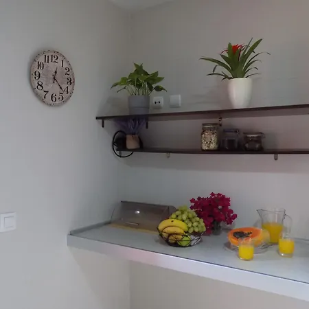 Atico Emilia Apartment *